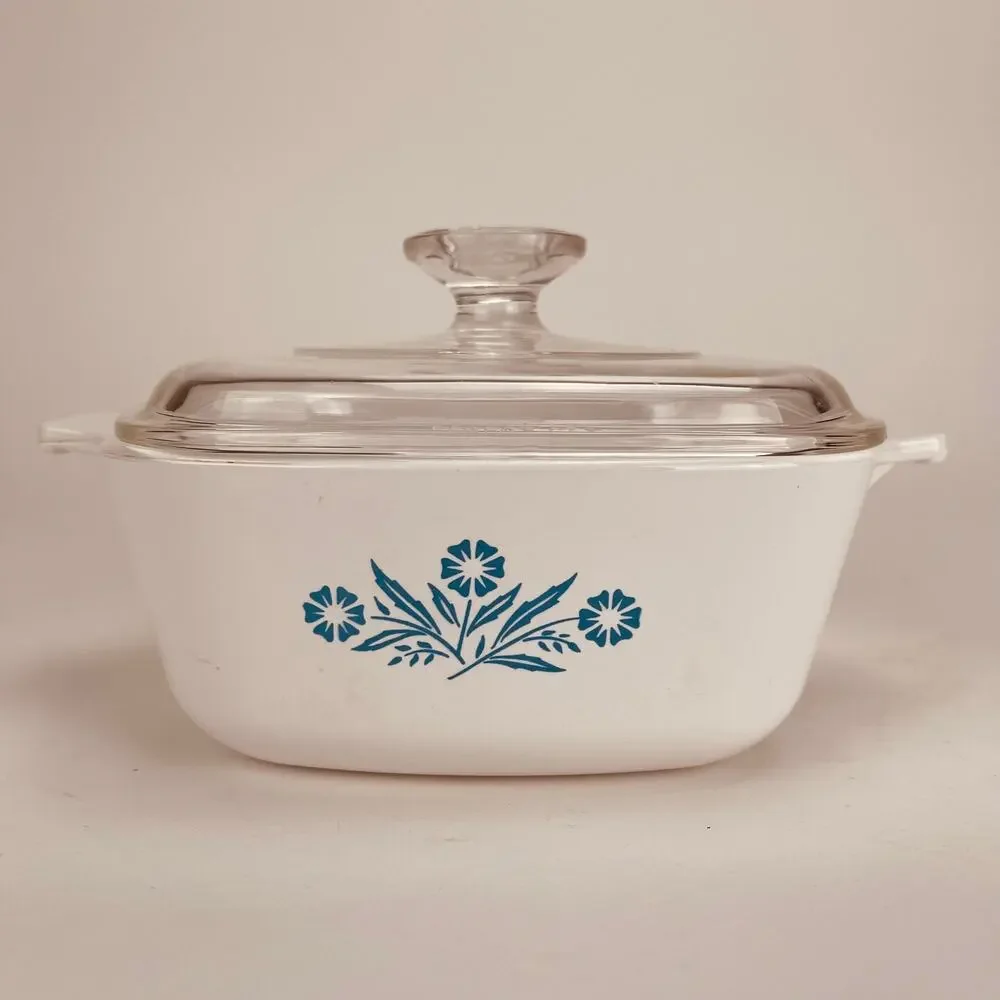Corning Ware Blue Cornflower 1.5 Qt. Casserole P1B with lid